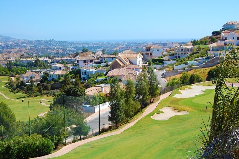 /db//1286373005view_golf_and_sea_01_108056.jpg