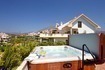 /db//1286455065terrace_jacuzzi_01_108104.jpg.thumb.jpg