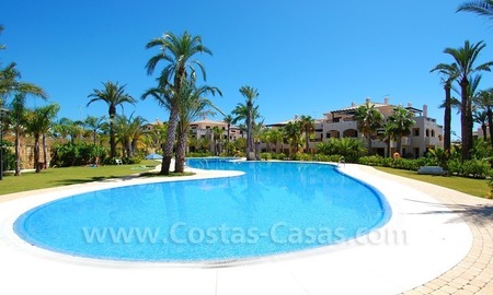 /db/huizen/1285334288swimmingpool_02.jpg.thumb.jpg