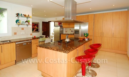 /db/huizen/12854373035493_kitchen_01.jpg.thumb.jpg