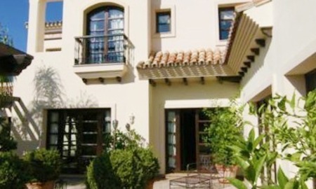 /db/huizen/1286817471terrasse_back_01_108073.jpg.thumb.jpg