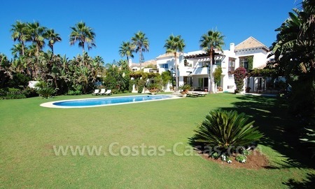 /db/huizen/12884408805493_pool_and_garden_and_house_04.jpg.thumb.jpg