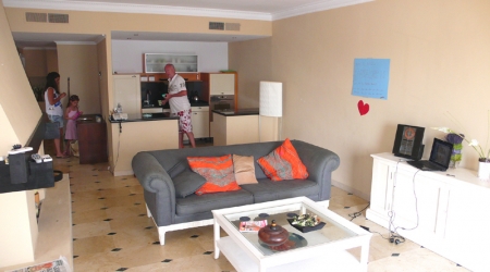 /db/huizen/1288458691living_naar_keuken_toe.JPG.thumb.JPG