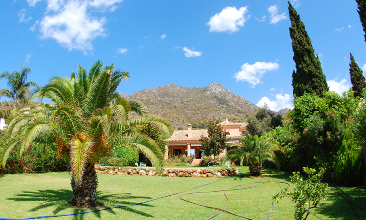 Villa te koop in Cascada de Camojan, Golden Mile, Marbella 0