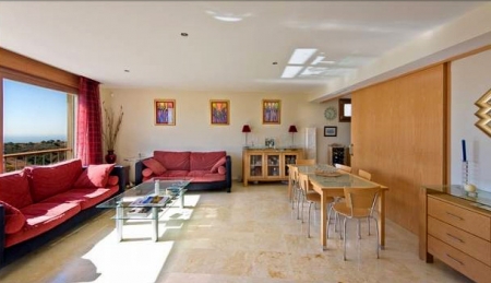 /db/huizen/1289053734living.JPG.thumb.JPG