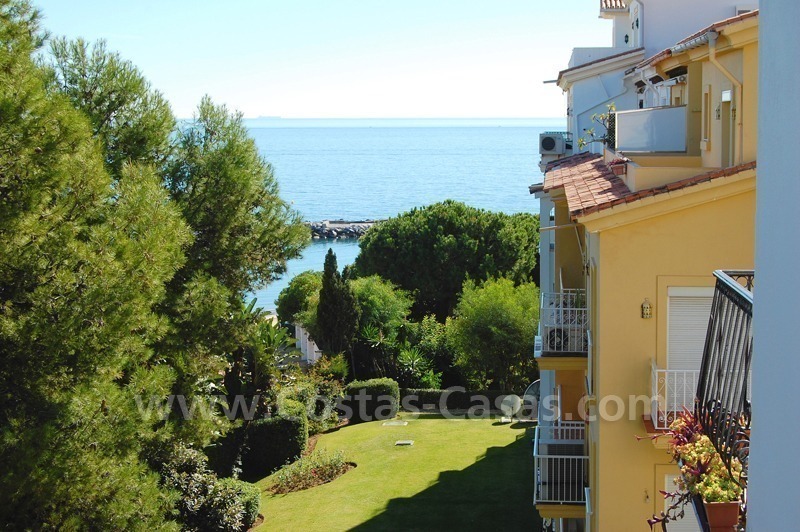 /db/huizen/1290691587view_sea_from_balcony_02_108255.jpg