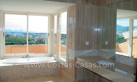 /db/huizen/1291128566bathroom_01_108373.jpg.thumb.jpg