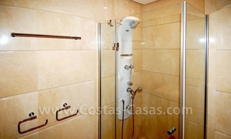 /db/huizen/1292246468bathroom_02_108177_8.jpg.thumb.jpg