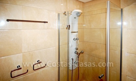 /db/huizen/1292251428bathroom_02_108177_8.jpg.thumb.jpg