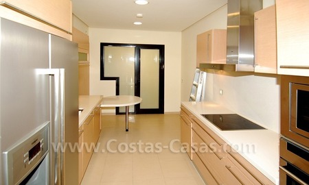/db/huizen/1292251428kitchen_01_108177_8.jpg.thumb.jpg