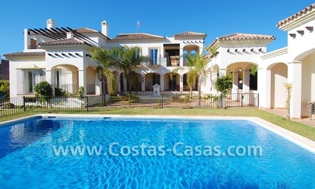 /db/huizen/1293044163house_pool_01_108277.jpg.thumb.jpg