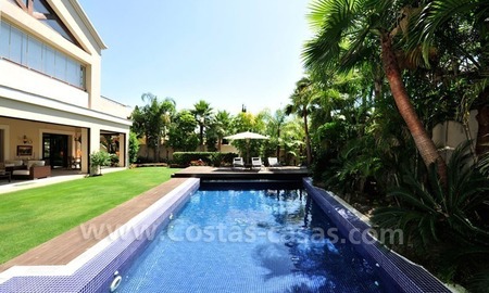 /db/huizen/1293116261swimmingpool_08_copy.jpg.thumb.jpg