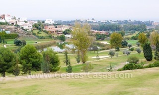 Exclusieve ruime villa mansion te koop direct aan de golf in Marbella - Benahavis 10