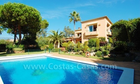 /db/huizen/1297529312pool_and_house_03_108160.jpg.thumb.jpg