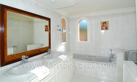 /db/huizen/1297532084bathroom_01_108160.jpg.thumb.jpg