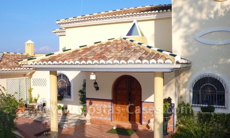 /db/huizen/1299096897villa_facade_01_108621.jpg.thumb.jpg