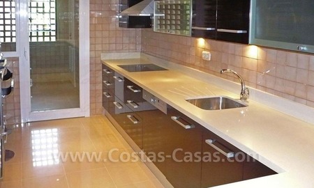 /db/huizen/1305141408kitchen_02_108938_40.jpg.thumb.jpg