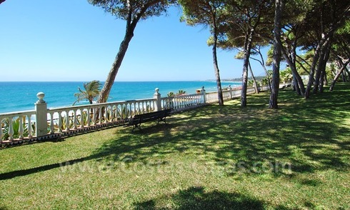 Ruim appartement te koop in een beachfront complex aan de Golden Mile in Marbella 