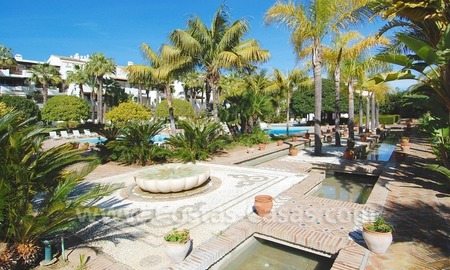 /db/huizen/1305474532puente_romano_06_pool_area_108626_7.jpg.thumb.jpg