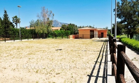 /db/huizen/1307184872horse_manege_01_108834.jpg.thumb.jpg