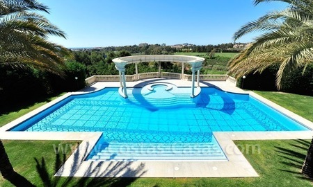 /db/huizen/1307184872pool_03_108834.jpg.thumb.jpg