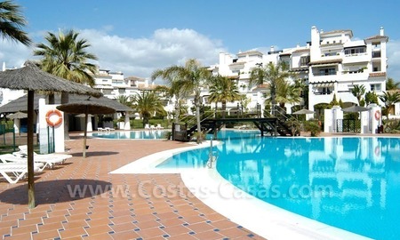 /db/huizen/1315148672pool_02_108775.jpg.thumb.jpg