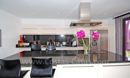 /db/huizen/1320167612kitchen_03_109329_2.jpg.thumb.jpg