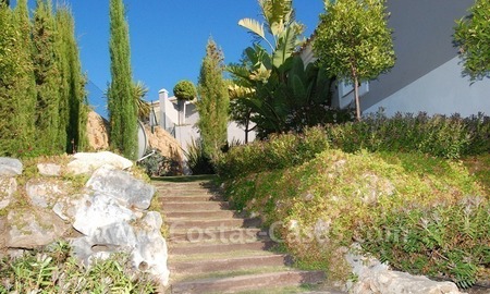 /db/huizen/1320613219garden_stairs_01_109590.jpg.thumb.jpg