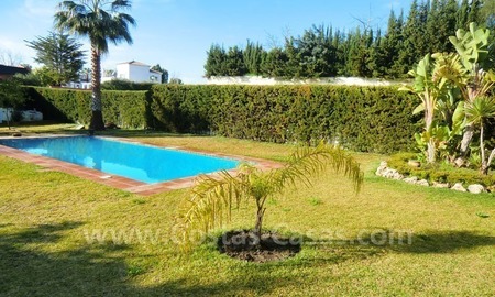 /db/huizen/1321625893garden_and_pool_01_108836.jpg.thumb.jpg