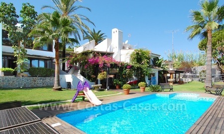 /db/huizen/1322935113pool_villa_02.jpg.thumb.jpg