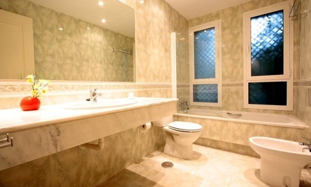 /db/huizen/132302004613_Ba_o_suite_de_invitados.jpg.thumb.jpg