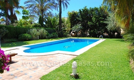 /db/huizen/1323359518pool_01_108290_2.jpg.thumb.jpg