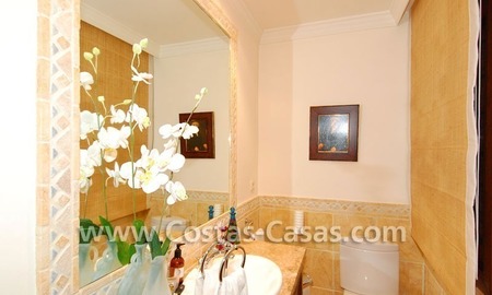 /db/huizen/1326477960guest_toilet_01_109886.jpg.thumb.jpg