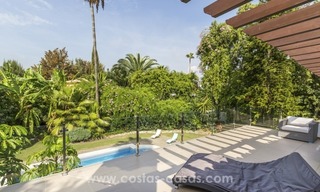 In moderne stijl gerenoveerde villa te koop in Nueva Andalucia, Marbella 7