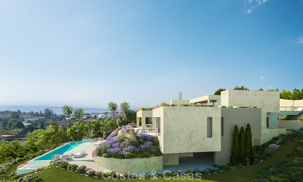 Project met ruim perceel en spectaculaire nieuwbouw villa te koop, in een exclusief golfresort, eerstelijns golf in Benahavis - Marbella 3486