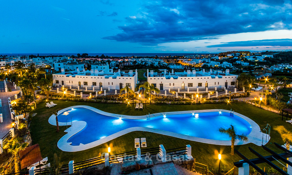 Mediterrane golfappartementen te koop in een golfresort met zeezicht, tussen Marbella en Estepona 4488