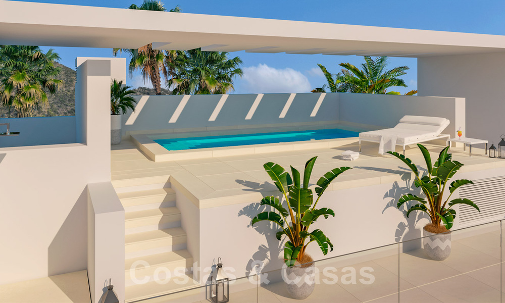 Modern-eigentijdse luxe appartementen met adembenemende zeezichten te koop, op korte rijafstand van het centrum van Marbella. Instapklaar. Laatste 3 penthouses. 38316