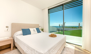 Instapklare ultramoderne design villa direct aan het strand te koop, New Golden Mile, Marbella - Estepona. 34259 
