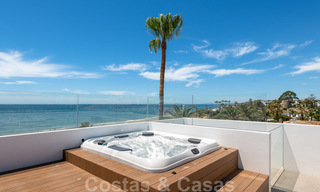 Instapklare ultramoderne design villa direct aan het strand te koop, New Golden Mile, Marbella - Estepona. 34262 