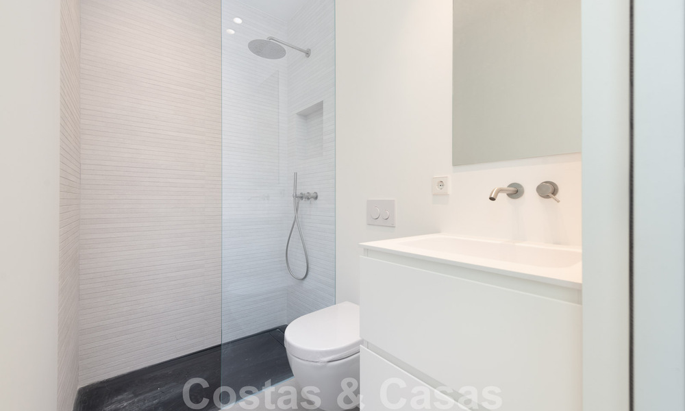 Instapklare ultramoderne design villa direct aan het strand te koop, New Golden Mile, Marbella - Estepona. 34279