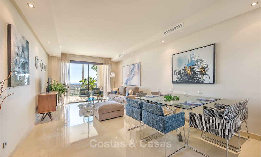 Buitenkans! Mooi en zeer ruim luxe appartement met zeezicht te koop, instapklaar - Benahavis, Marbella 8302