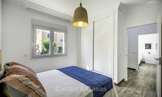 Recentelijk gerenoveerde half vrijstaande woning met spectaculaire uitzichten te koop, eerstelijnsgolf te Oost Marbella 14682 