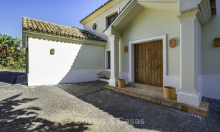 Charmante villa in Andalusische stijl in een spectaculair natuurlijk kader te koop in Benahavis - Marbella 18044 