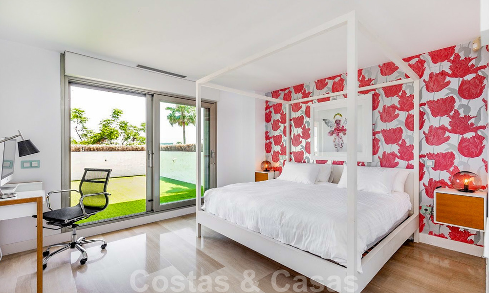 Ruim modern appartement met zicht op zee en golfbaan te koop in Benahavis - Marbella 20009