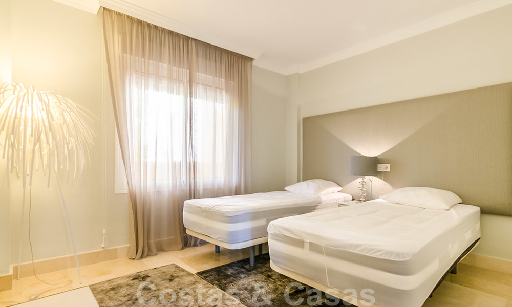 Aantrekkelijk, volledig gerenoveerd appartement in een prestigieus complex te koop, Nueva Andalucia, Marbella 20654