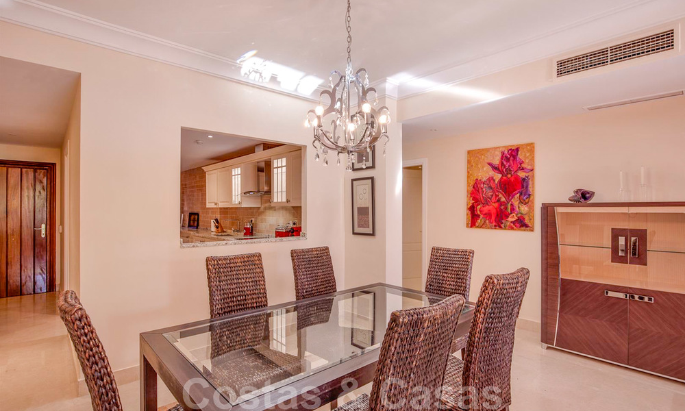Luxe appartement in een eerstelijnstrand complex te koop in San Pedro Playa, op loopafstand van het voorzieningen en het centrum van San Pedro, Marbella 24342