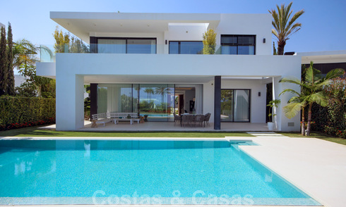 Nieuwe moderne villa te koop aan de Golden Mile in Marbella. Hoge korting tot 31/12! 30242