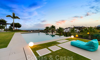 Instapklare exclusieve moderne luxevilla te koop in Benahavis - Marbella met schitterend open uitzicht over de golf en de zee 33548 