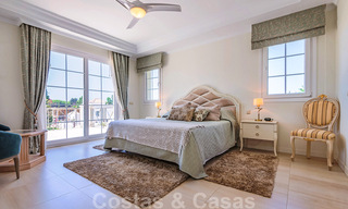 Beachside villa te koop in exclusieve woonwijk aan het strand aan de Golden Mile in Marbella 35003 