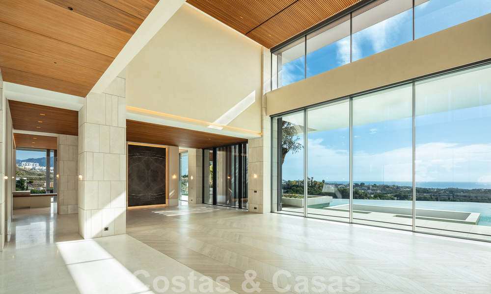 Nieuwe, moderne, majestueuze villa te koop, eerstelijns golf met panoramisch uitzicht in vijfsterren golfresort in Marbella - Benahavis 52348